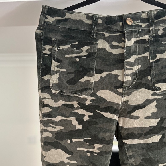 Anthropologie Pilcro Green Grey Camo Corduroy High Rise Skinny Jeans, Size 30 - Picture 6 of 14